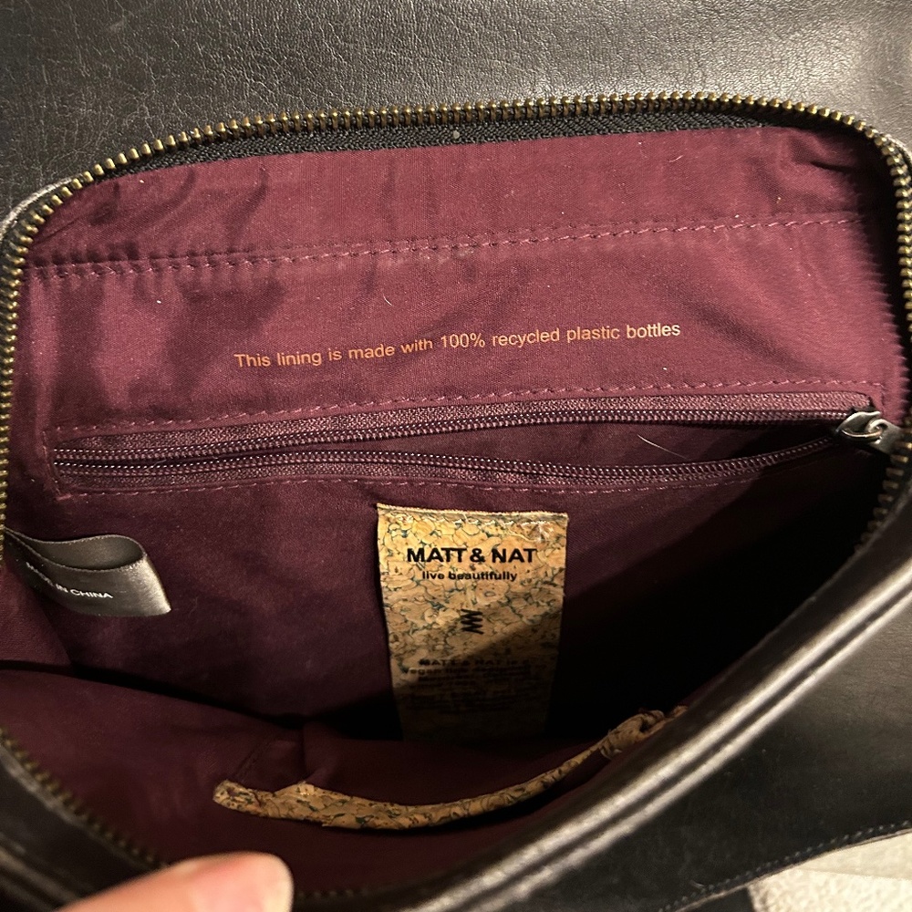 Matt & Nat Shoulder Bag - image 4